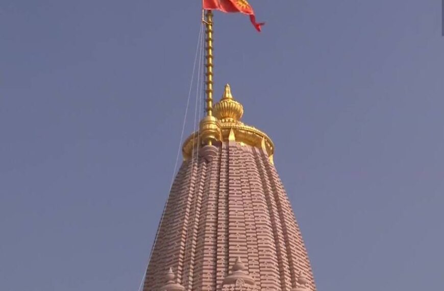 अयोध्या में फहरा धर्मध्वज! जानें क्यों मंदिर निर्माण के बाद ध्वजारोहण होता है इतना महत्वपूर्ण