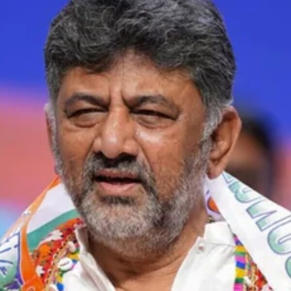 दिल्ली पुलिस की आर्थिक अपराध शाखा (EOW) ने कर्नाटक के डिप्टी मुख्यमंत्री और वरिष्ठ कांग्रेस नेता डी.के. शिवकुमार को नोटिस जारी किया है।